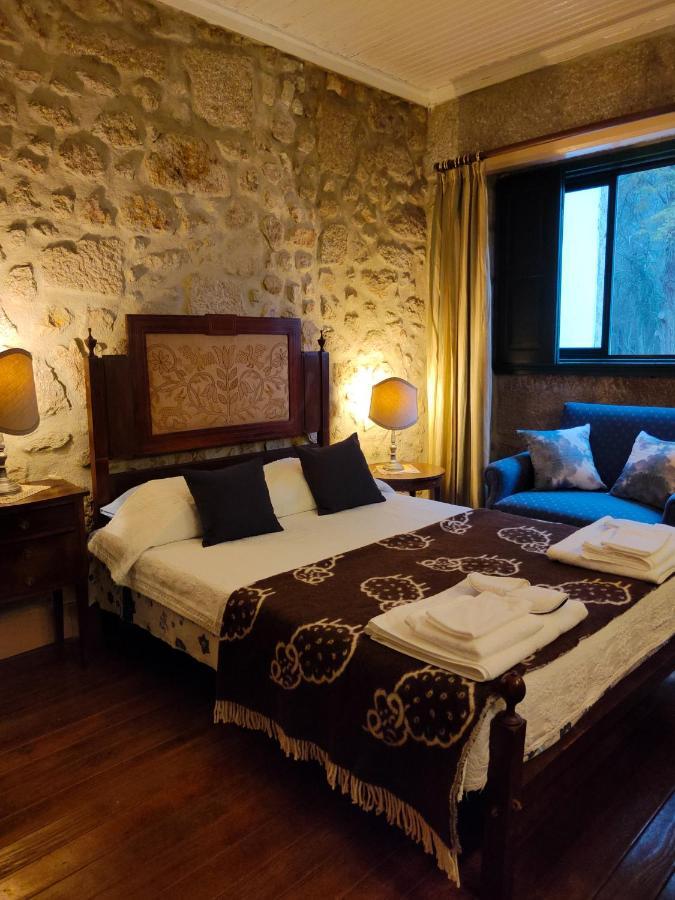 Lugar Da Pedra Alta - B&B - Private Historical Villa Melo 外观 照片
