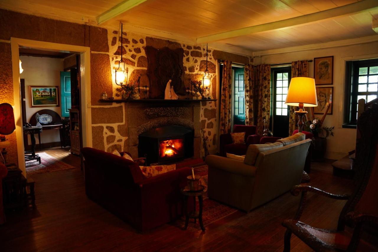 Lugar Da Pedra Alta - B&B - Private Historical Villa Melo 外观 照片