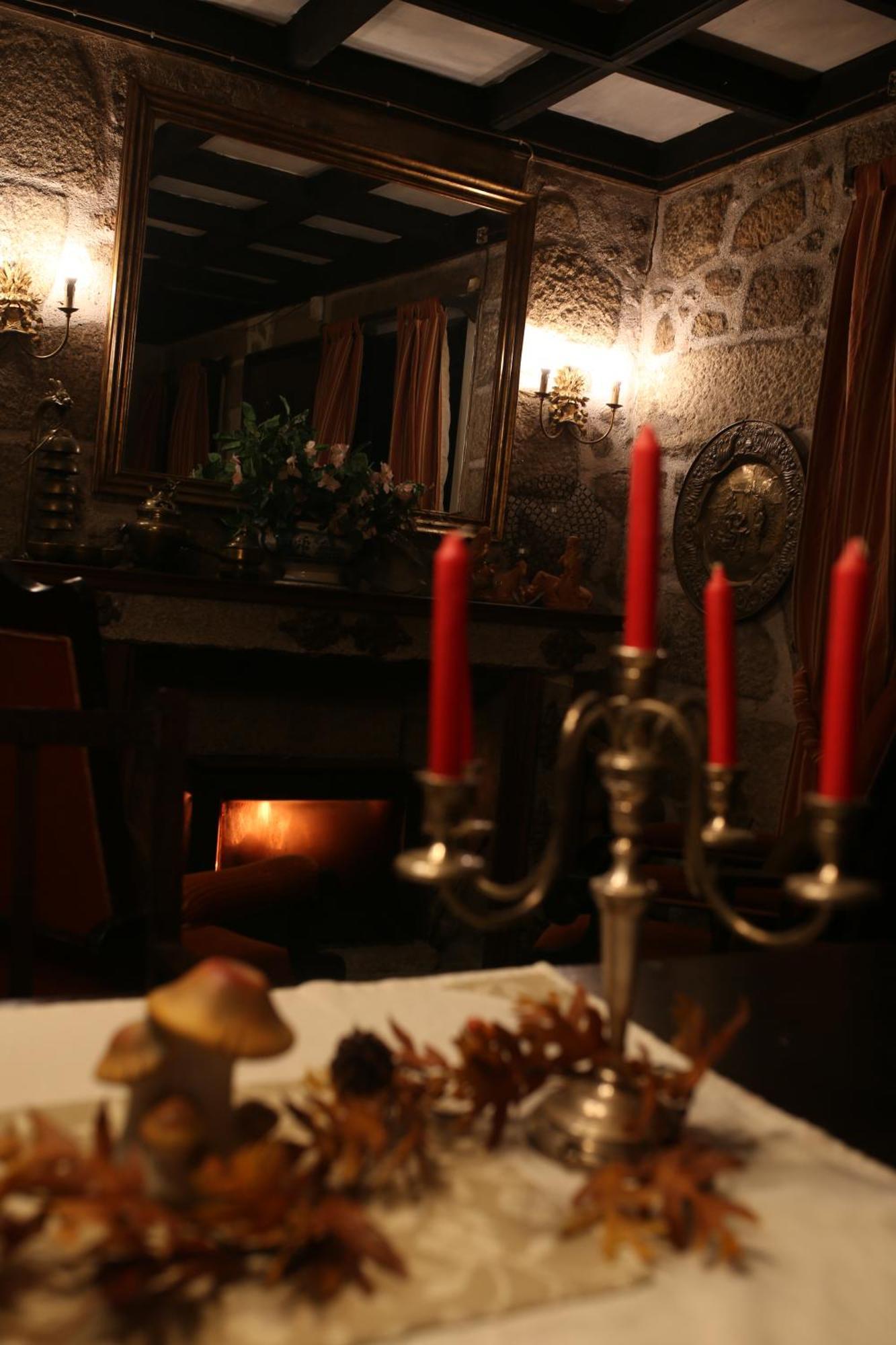 Lugar Da Pedra Alta - B&B - Private Historical Villa Melo 外观 照片